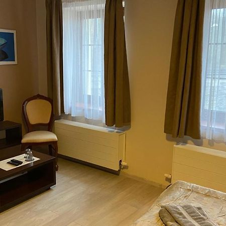 4Rooms Roztoky Exterior foto
