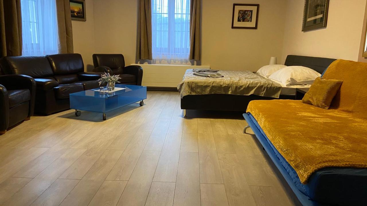 4Rooms Roztoky Exterior foto